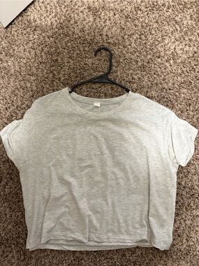 lululemon athletica Light Gray Short Sleeve Tee